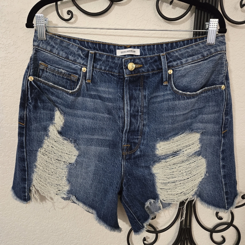 GOOD AMERICAN Bombshell Frayed Shorts |‎ 28